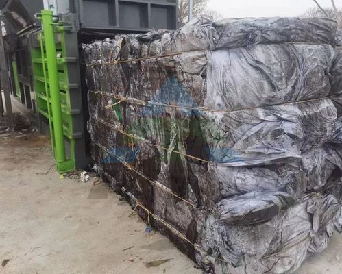 Macchine idrauliche per imballaggio di carta e vestiti vecchi con compressione di cartoni di bevande