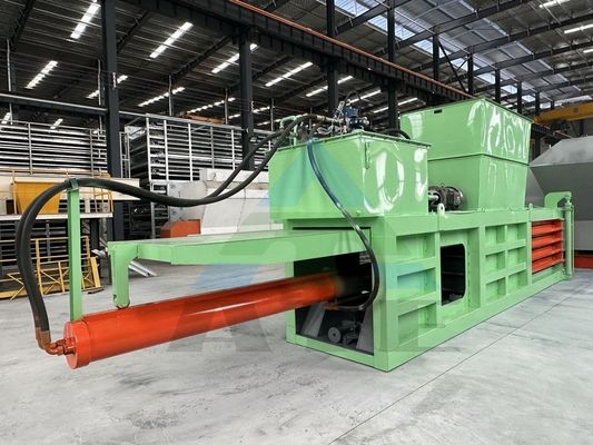 Compattatore di cartone orizzontale per imballaggi di compressione