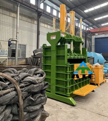 Case Packaging Automation Vertical Hydraulic Baling Machine for Waste Paper Pet Bottle (macchina idraulica verticale per imballaggio di scarti di carta)