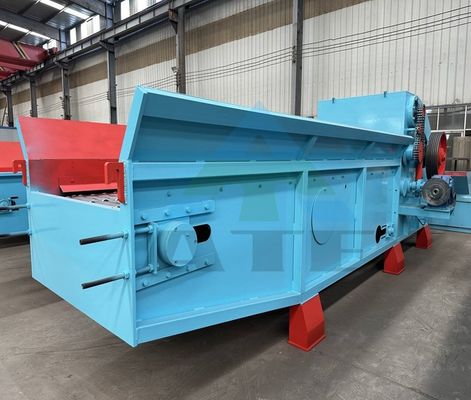 Tubo automatico di macinazione per la frantumazione efficiente dei tronchi di legno e la produzione di polvere da segatura