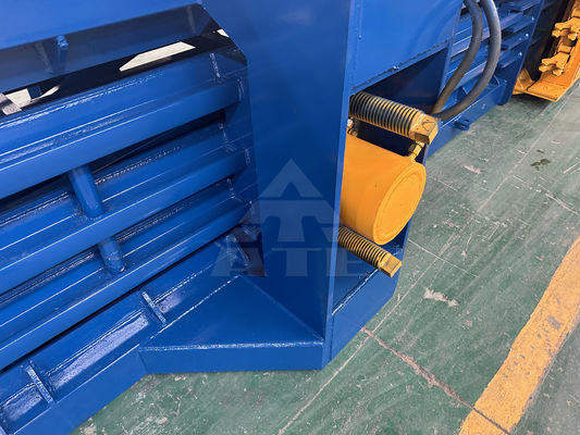 Imballaggio orizzontale a propulsione idraulica per scatole e bottiglie di cartone di carta di plastica