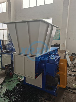 5-100 kg/h Capacità di produzione Trittatore monoalbero in plastica per tessuti