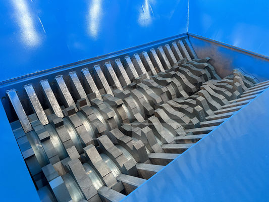 Scalatore a doppio albero per rottami di ferro metallici e cartone soddisfa le esigenze del cliente