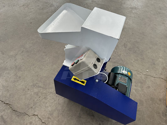 Macchine per il riciclaggio di plastica di tipo PP/PE Prezzi Macchine per la frantumazione di rottami di bottiglie di plastica