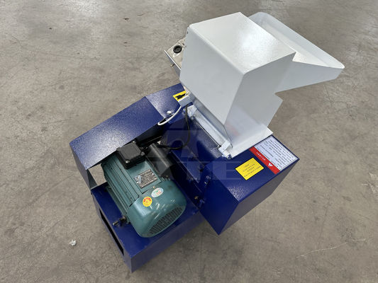 Macchine per il riciclaggio di plastica di tipo PP/PE Prezzi Macchine per la frantumazione di rottami di bottiglie di plastica