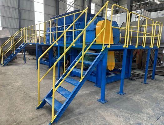 2200KG Peso di metallo doppio albero tritare macchina per tritare rifiuti di plastica tessile