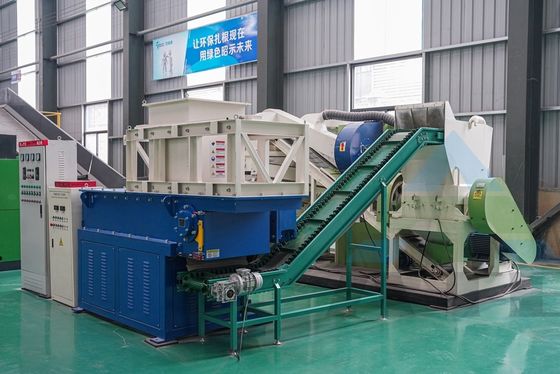 Macchina granulatrice di filo di rame di capacità 3000L/h per il riciclaggio di rottami di metallo ad alta automazione
