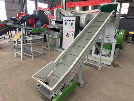 Macchina per il riciclaggio del filo di rame 3000L/H Granulatore per cavi in ​​rame Macchina automatica per riso in rame secco