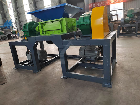 Trituratore a doppio albero per il riciclaggio di scatole di cartone bottiglie di plastica e rottami metallici