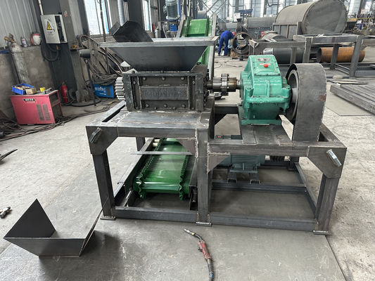 Macinatrice di pneumatici di scarto di gomma pneumatica mini scarto metallo trituratore a doppio albero trituratrice di plastica