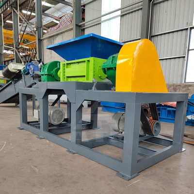 200-2200mm Dimensione di ingresso Trinciatore automatico a doppio albero per plastica e rottami metallici
