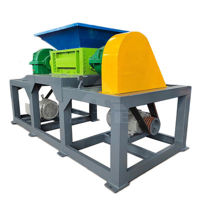 Trituratore a doppio albero ricicla in modo efficiente rottami di metallo e plastica con facile utilizzo