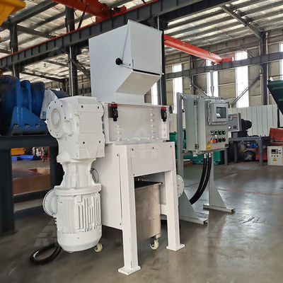 Trituratore di pellicole di plastica multifunzione a quattro assi per il riciclaggio dei metalli