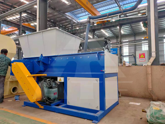 Trituratore di riciclaggio di cartone a singolo albero per rifiuti di plastica di laboratorio in fase di progettazione