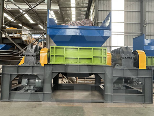 200-2200mm Input Size Double Shaft Shredder per le bottiglie di vetro di metallo e di plastica
