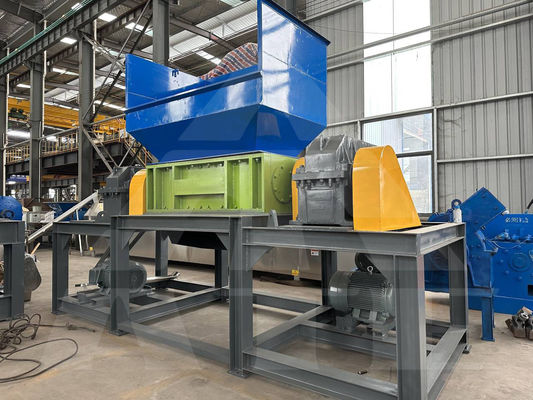 200-2200mm Input Size Double Shaft Shredder per le bottiglie di vetro di metallo e di plastica