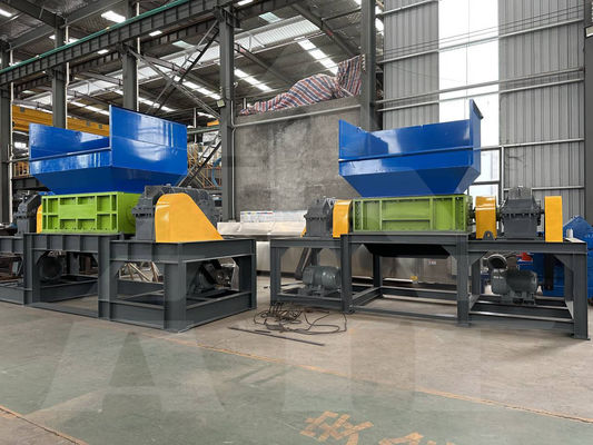 200-2200mm Input Size Double Shaft Shredder per le bottiglie di vetro di metallo e di plastica