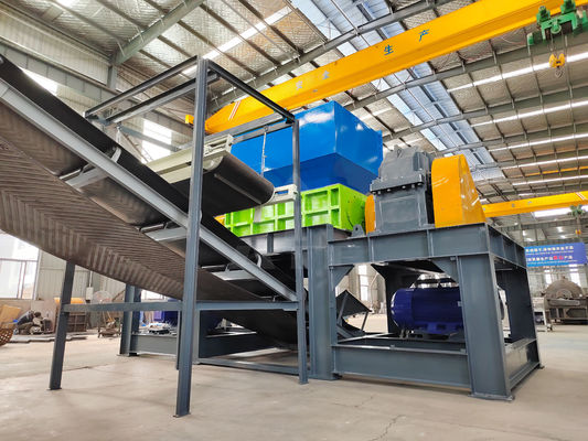 Trituratore per auto in plastica ABS a doppio albero ideale per il riciclo dei rifiuti in vari settori industriali
