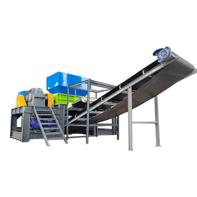 Trinciatrici di metalli di grande capacità per il riciclaggio di pezzi di plastica in impianti di produzione