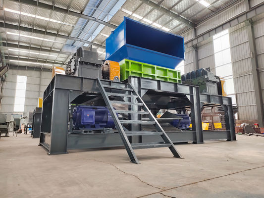 200-2200mm Dimensione di ingresso Trinciatrice automatica di rottami metallici e plastici per il processo di riciclo