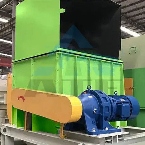 Apri sacchetti di plastica per negozi di materiali da costruzione dopo la manutenzione sul campo