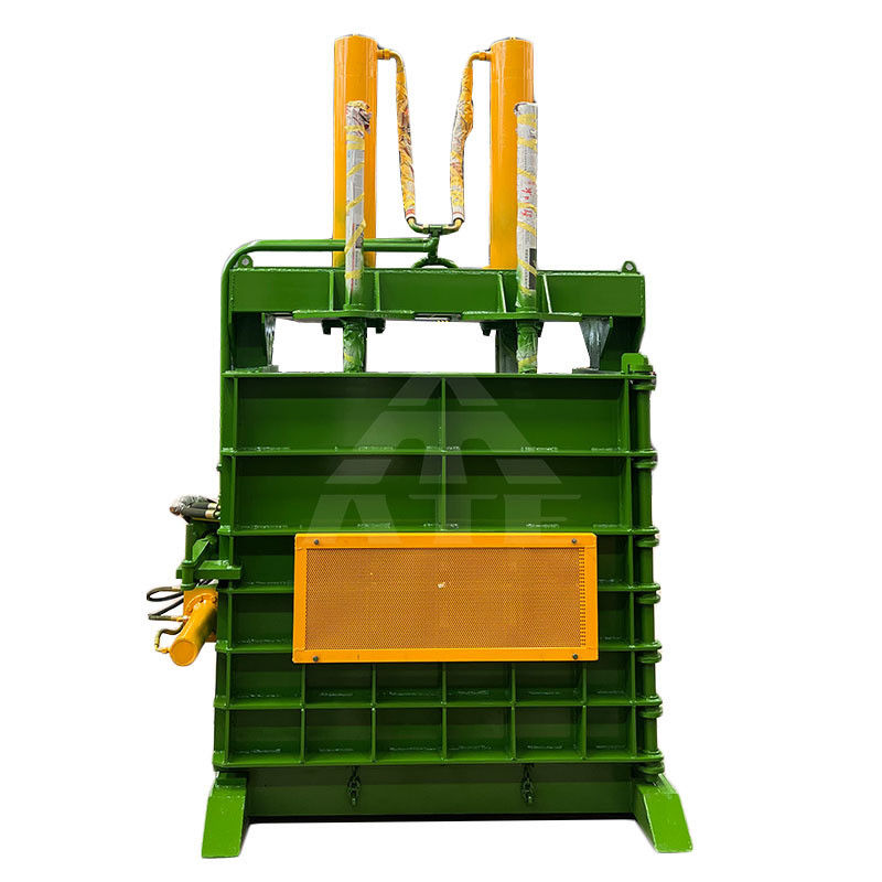 650 KG Capacità di plastica Bottle Bag Cann Waste Baler Machine per il cliente Bale Densità